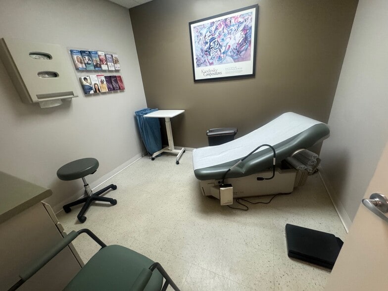 More Photos Of 359 Centre St, Nutley Office For Lease