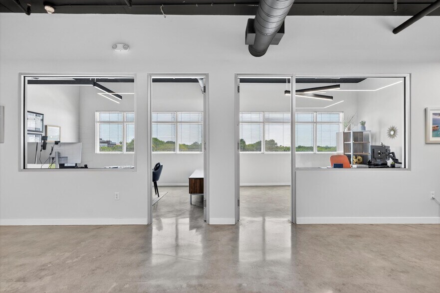 More Photos Of 7301 SW 57th Ct, South Miami Office For Sale