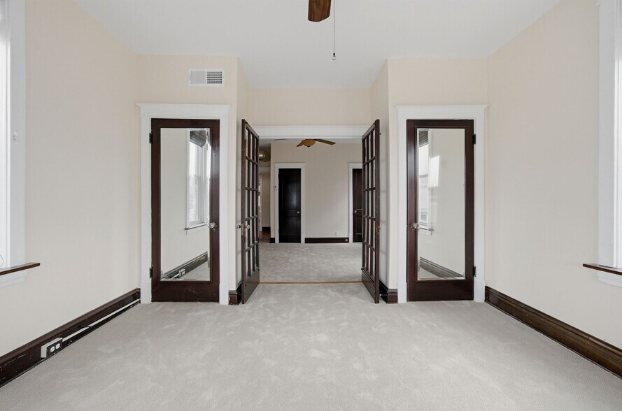 More Photos Of 5921 S Kingshighway Blvd, Saint Louis Multifamily For Sale