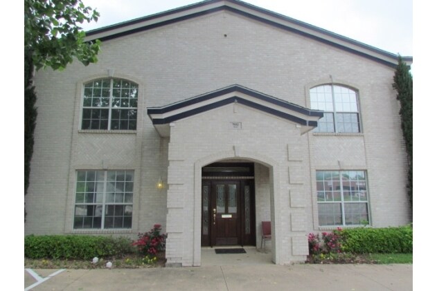 More Photos Of 7552 Main St, The Colony Coworking Space