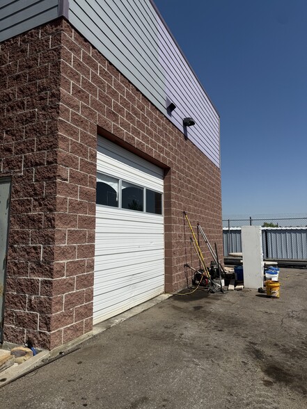 More Photos Of 6838 Lowell Blvd, Denver Warehouse For Sale