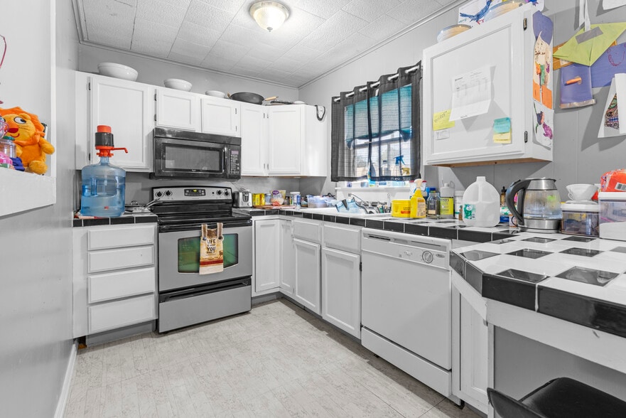 More Photos Of 304 W Wheat St, Woodville Specialty For Sale
