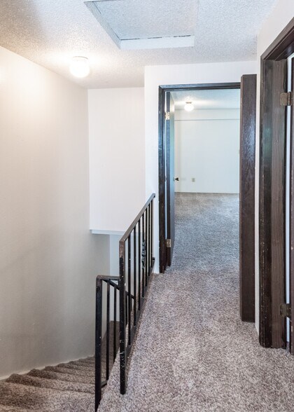 More Photos Of 9350 SW Hall Blvd, Tigard Apartments For Sale