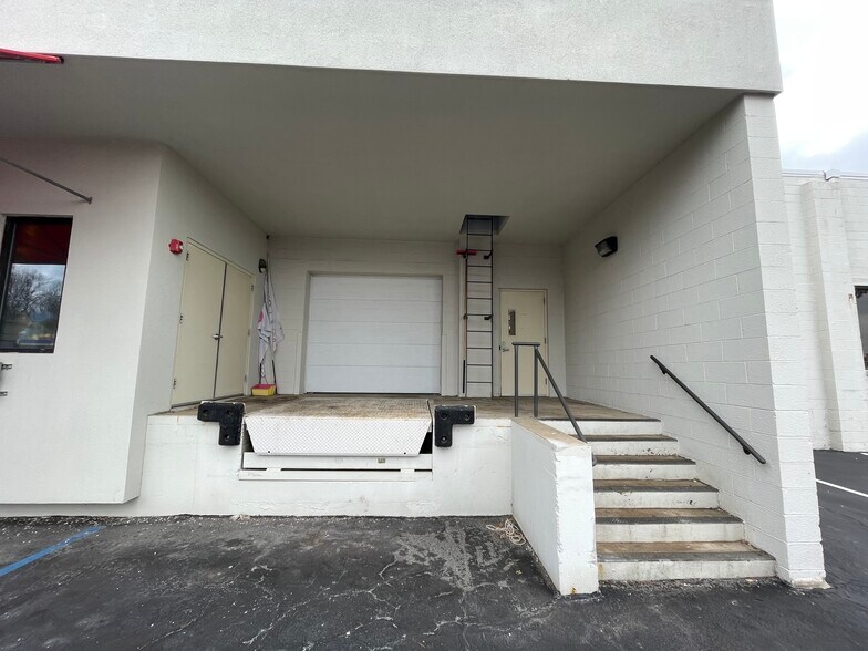 More Photos Of 1 Evergreen Pl, Morristown Light Distribution For Lease