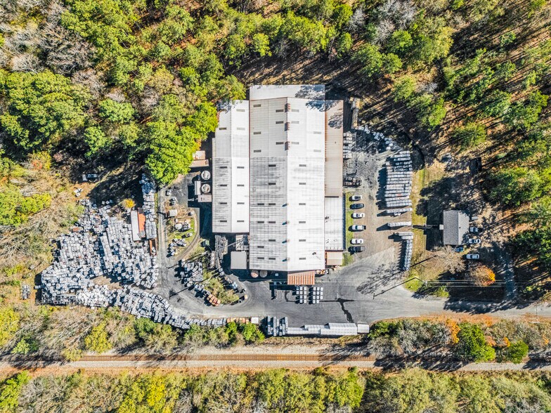 More Photos Of 508 Industrial Blvd, Atlanta Industrial For Sale