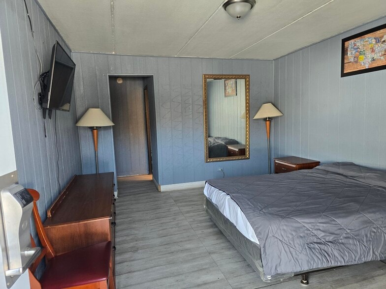More Photos Of 6535 S King Dr, Chicago Hotel For Sale
