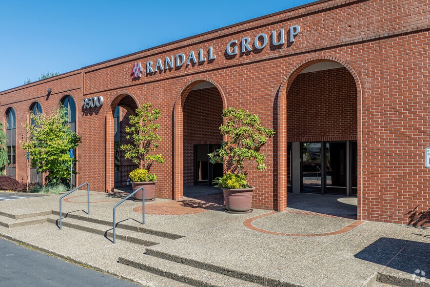 More Photos Of 9500 SW Barbur Blvd, Portland Unknown For Lease