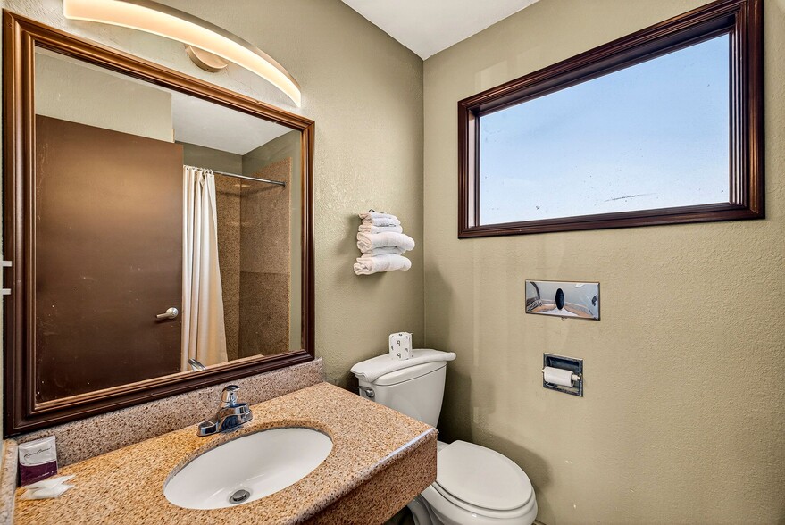 More Photos Of 2352 Esplanade Rd, Chico Hotel For Sale