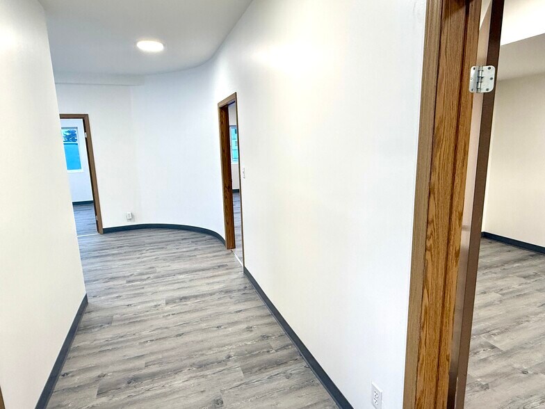 More Photos Of 8 Van Der Horn Way, Red Deer County Truck Terminal For Sale
