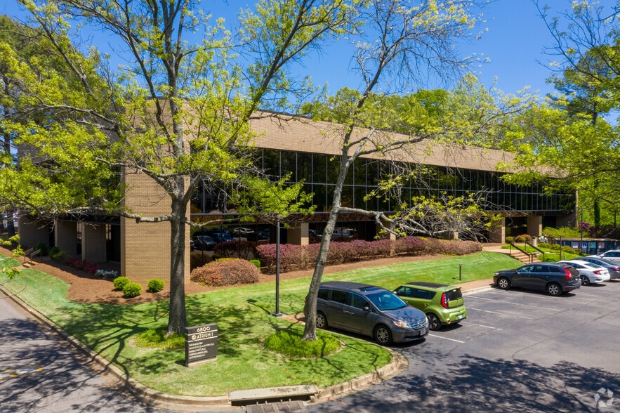 More Photos Of 6800 Poplar Ave, Memphis Office For Lease