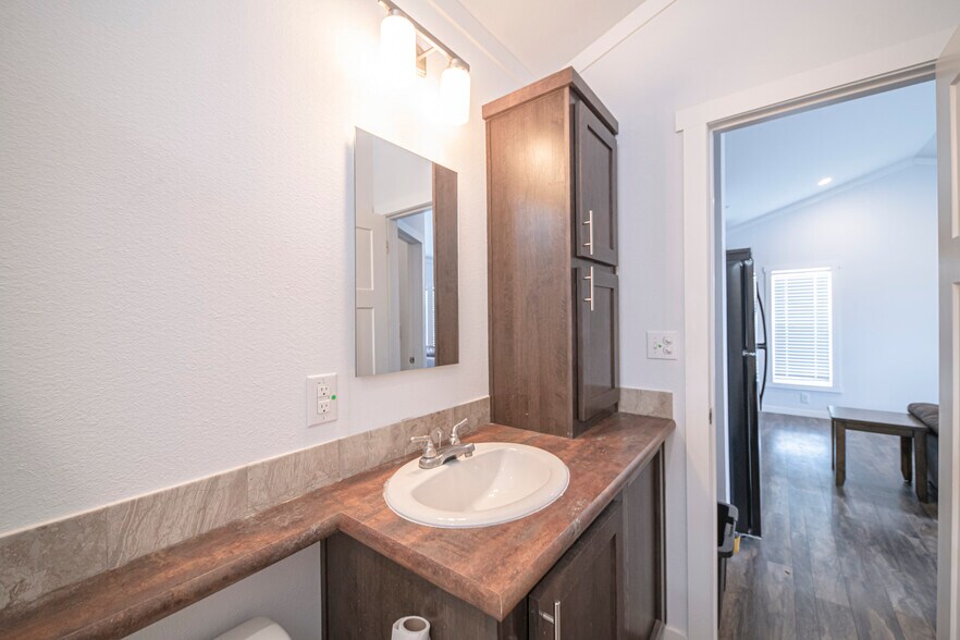 More Photos Of 4301 S County Road 1135, Midland Specialty For Lease