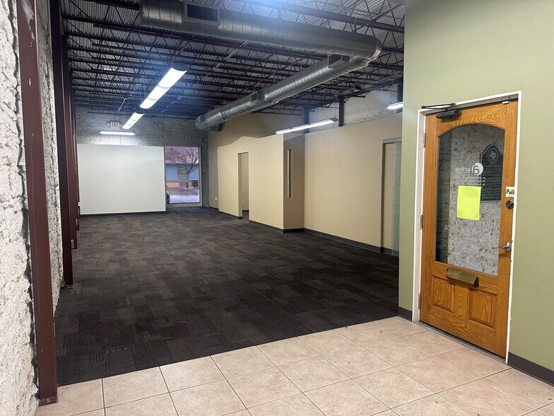 More Photos Of 102 E Main Ave, Round Rock Storefront Retail Office For Sale