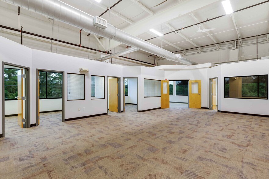 More Photos Of 230 North St, Danvers Medical For Lease