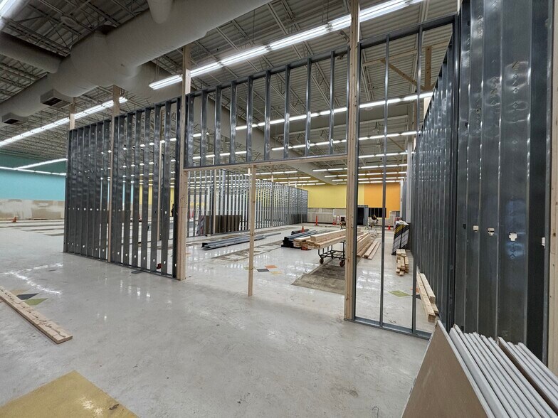 More Photos Of 17158 County Highway J, Chippewa Falls Supermarket For Lease