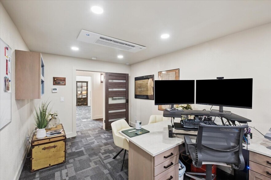More Photos Of 20 2nd Ave E, Kalispell Office For Sale