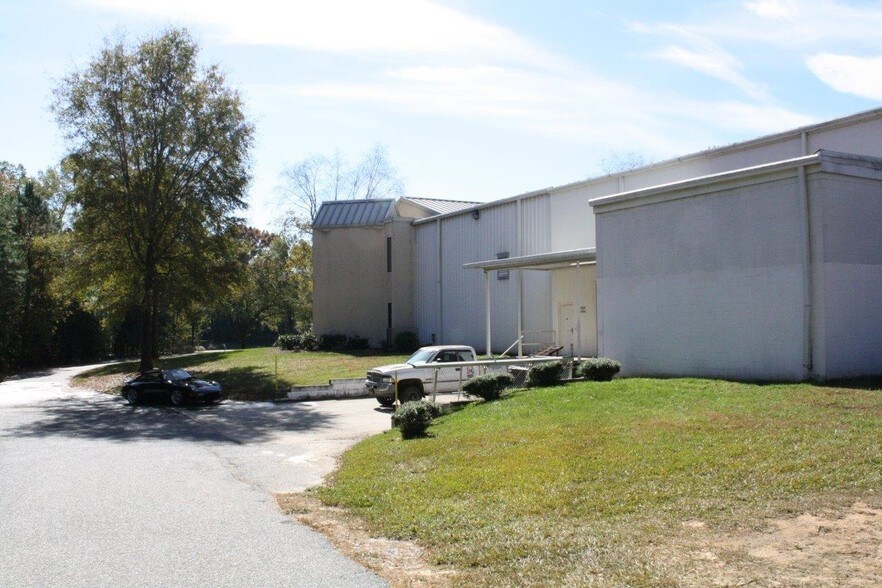 More Photos Of 1127 Curtis St, Monroe Light Manufacturing For Sale