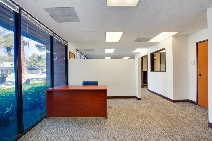 More Photos Of 440 Western Ave, Glendale Office For Lease