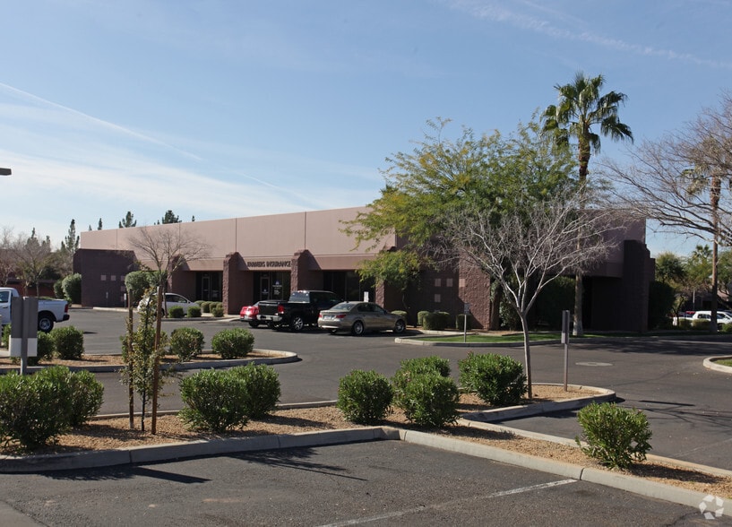 More Photos Of 17235 N 75th Ave, Glendale Unknown For Lease