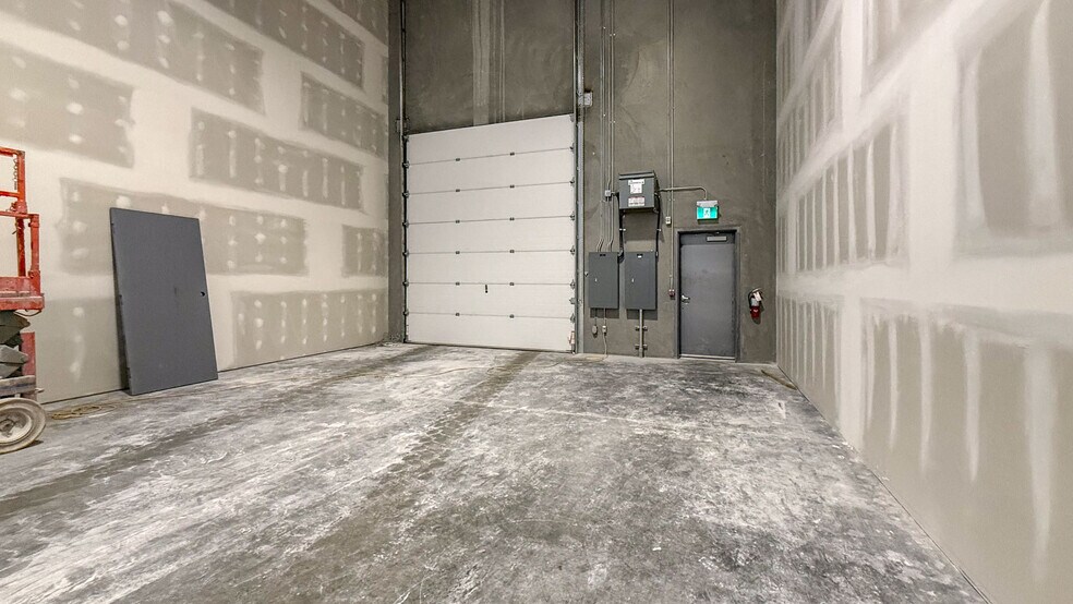 More Photos Of 3240 48 Av, Vernon Unknown For Lease