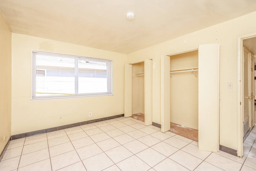 More Photos Of 100 Nedra Ct, Sacramento Multifamily For Sale