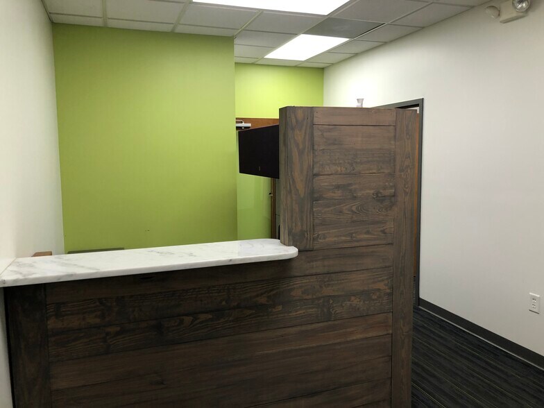 More Photos Of 1384 Remount Rd, Charleston Manufacturing For Lease