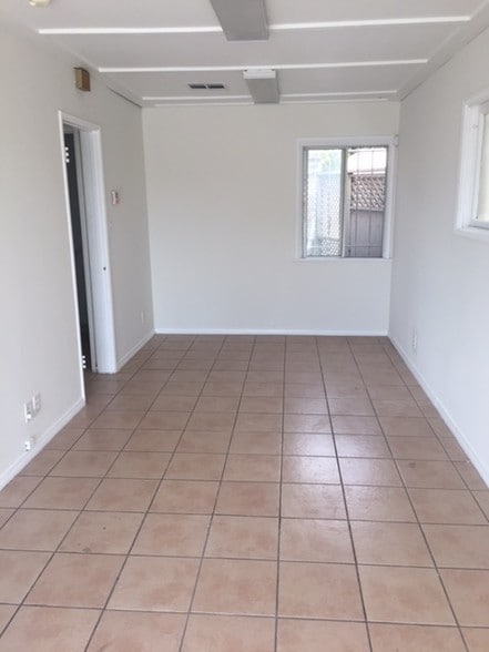 More Photos Of 12331-12333 W Washington Blvd, Los Angeles General Retail For Lease