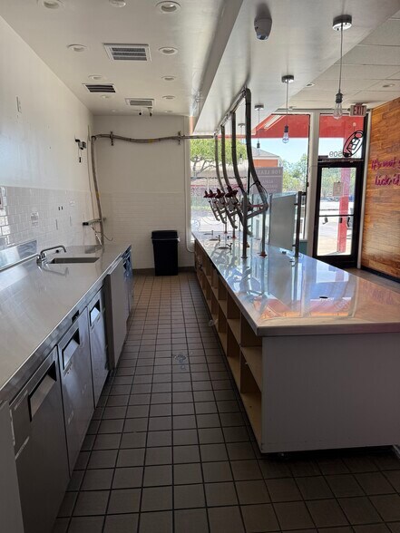 More Photos Of 46615-46635 Mission Blvd, Fremont Unknown For Lease