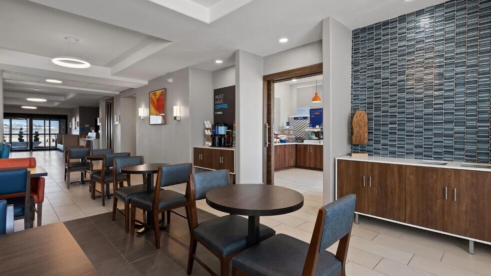 More Photos Of 3520 NW 135th St, Oklahoma City Hotel For Sale