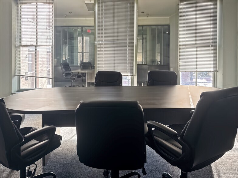 More Photos Of 16 W Washington St, Hagerstown Coworking Space