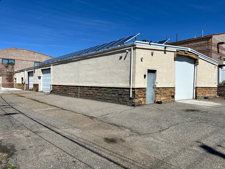 More Photos Of 3455 S Eliot St, Sheridan Warehouse For Lease