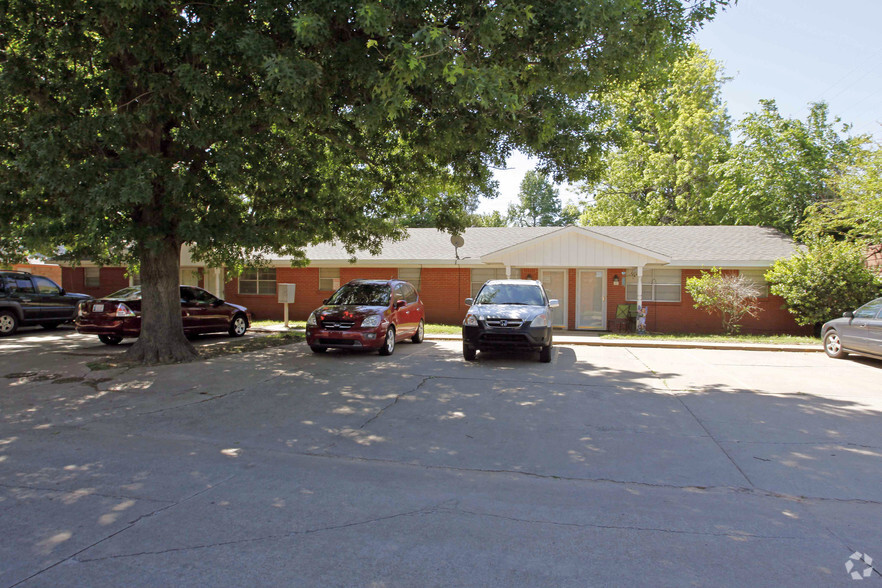 Primary Photo Of 1914 Cherry Stone St, Norman Apartments For Sale