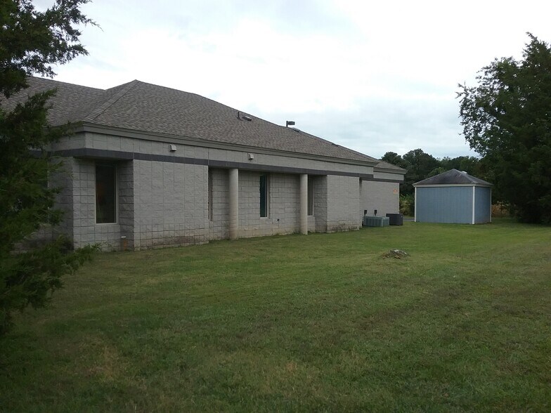 More Photos Of 9506 Hospital Ave, Nassawadox Medical For Sale