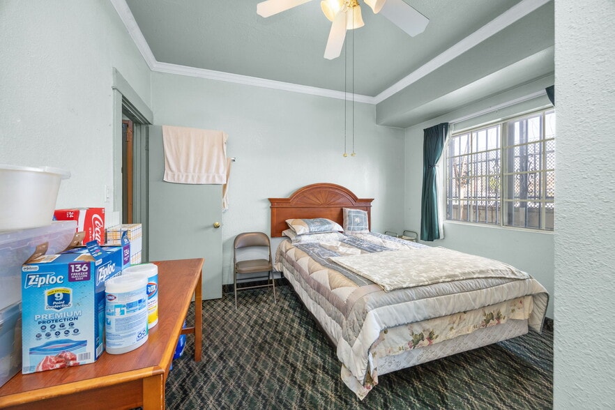 More Photos Of 451 E Vernon Ave, Los Angeles Hotel For Sale