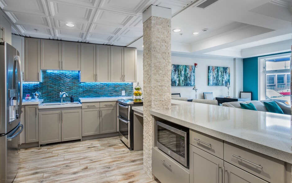 More Photos Of 1027 Washington Ave, Golden Apartments For Lease