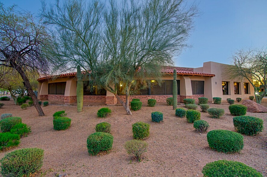 More Photos Of 6591 W Thunderbird Rd, Glendale Medical For Lease