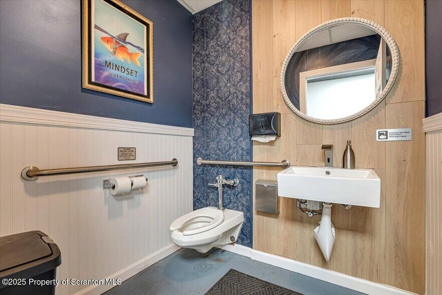 More Photos Of 1302 Adams Ave, Scranton Restaurant For Sale