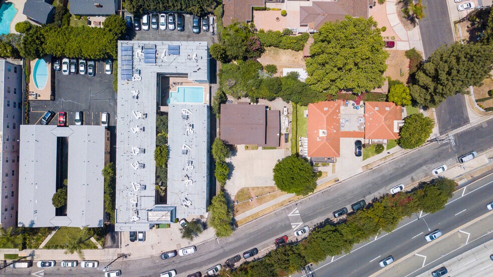 More Photos Of 4747 Orion Ave, Sherman Oaks Multifamily For Sale
