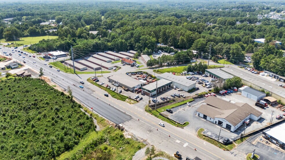 More Photos Of 5280 Atlanta Hwy, Alpharetta Auto Repair For Lease