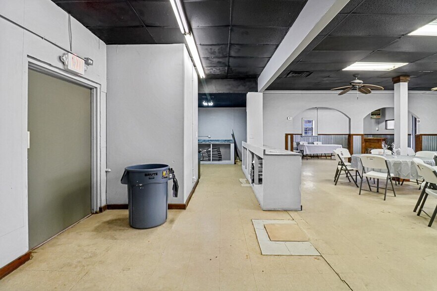 More Photos Of 406 S Jackson Ave, Odessa Lodge Meeting Hall For Lease