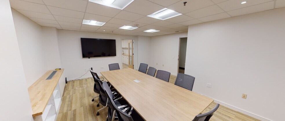 More Photos Of 230 S Broad St, Philadelphia Office For Lease
