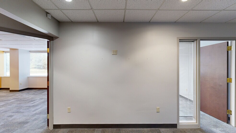 More Photos Of 1187 Thorn Run Rd, Moon Township Office For Sale