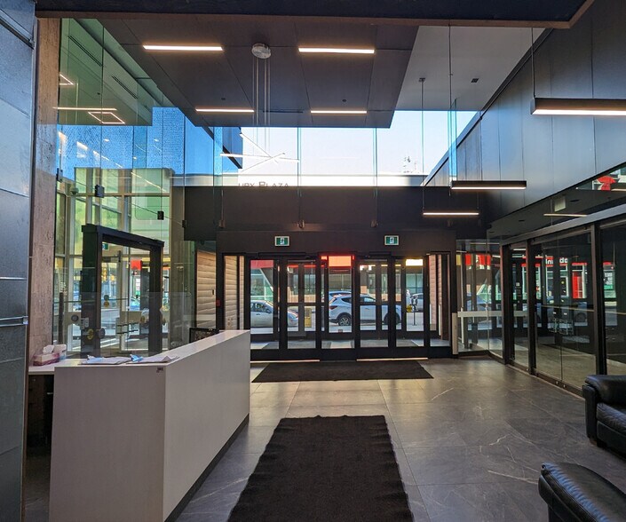 More Photos Of 1914 Hamilton St, Regina Office For Lease