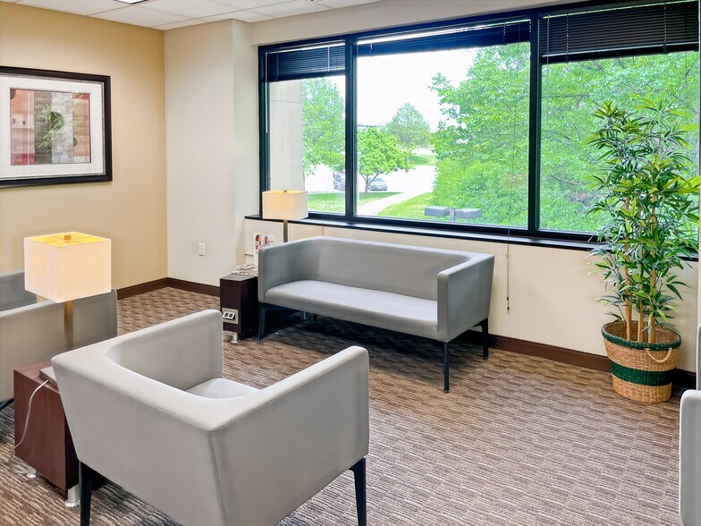 More Photos Of 860 Blue Gentian Rd, Eagan Coworking Space