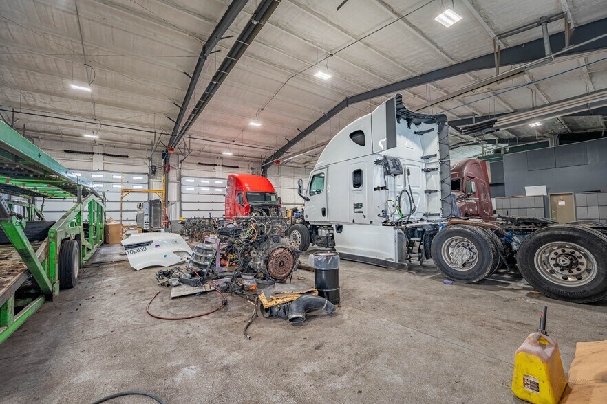 More Photos Of 14742 IL RT 64, Rochelle Warehouse For Sale