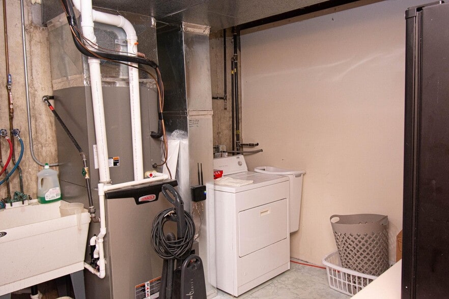 More Photos Of 237 E Main St, Twin Lakes Medical For Sale