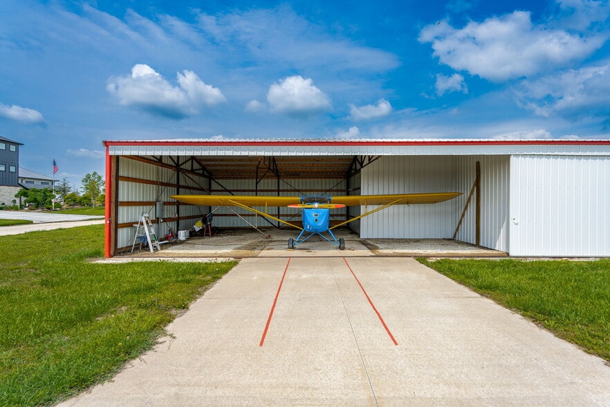 More Photos Of 7015 S 143rd St E, Derby Airplane Hangar For Sale