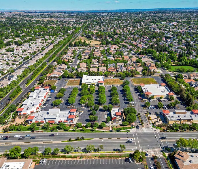 More Photos Of Balfour Rd @ Fairview Ave, Brentwood Unknown For Lease