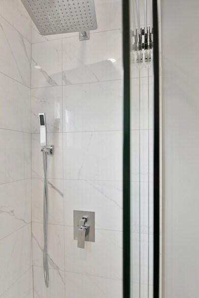 More Photos Of 369 Lafontaine Ave, Ottawa Apartments For Sale