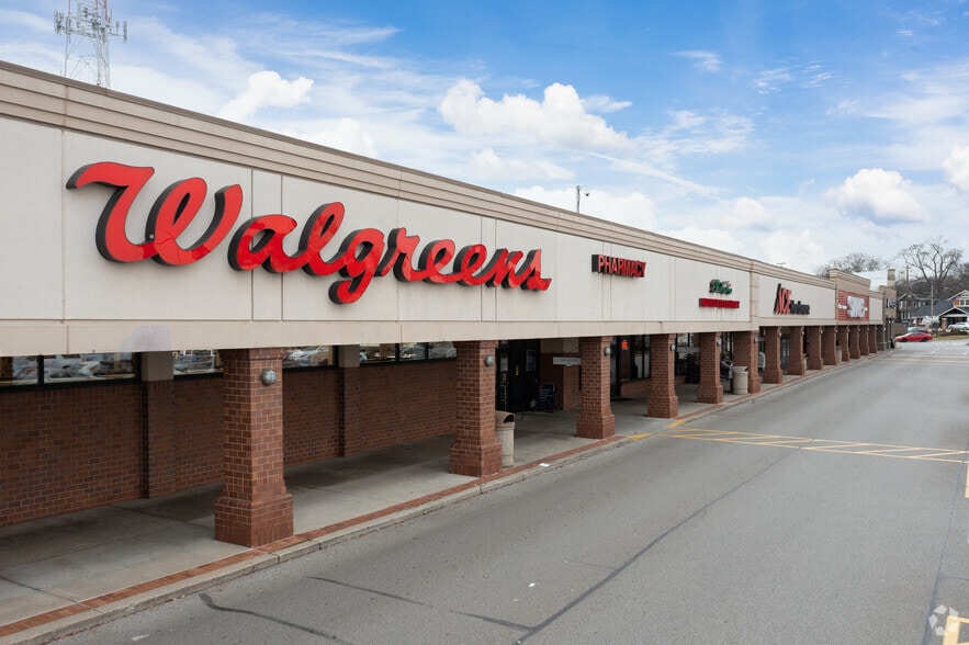 More Photos Of 3800-3838 Paxton Ave, Cincinnati Unknown For Lease