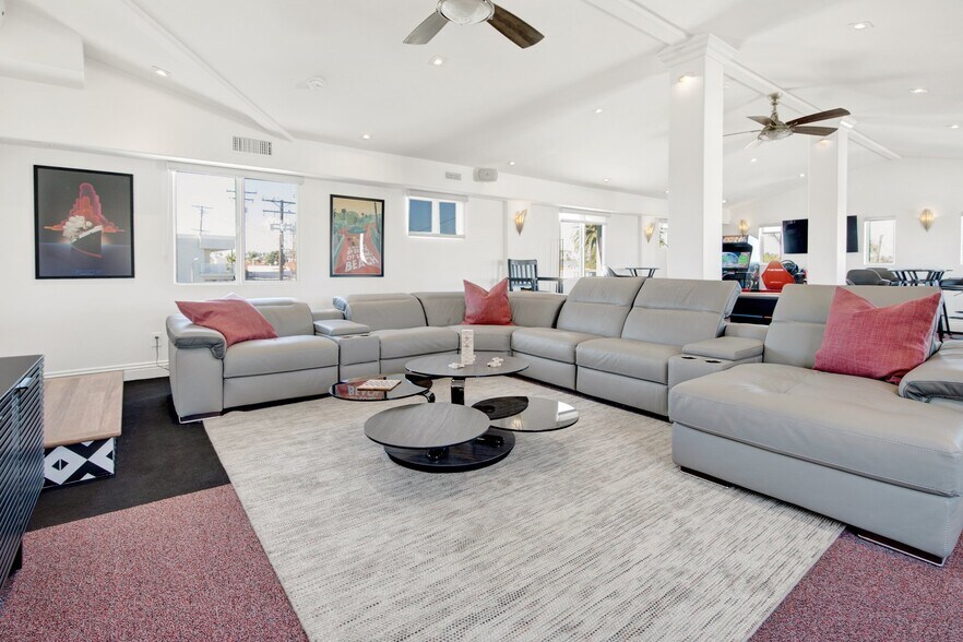 More Photos Of 5121 E Ocean Blvd, Long Beach Apartments For Sale